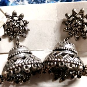 VyollA Big Jhumka