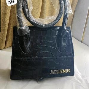 Jaquemus Slingbags