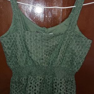 Nuon Brand Green Top