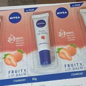 *NEW* Nivea Fruity Lip Balm Pack Of 3