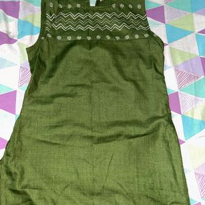 Sleeveless Kurta