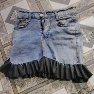 denim short skirt