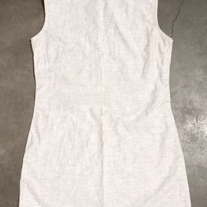 V-neck Sleeveless Top