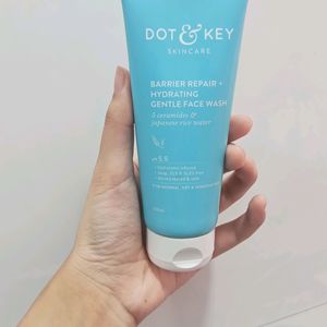 Dot & Key Facewash