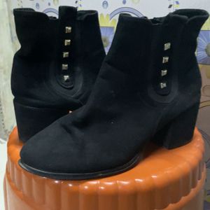 Heel Boot