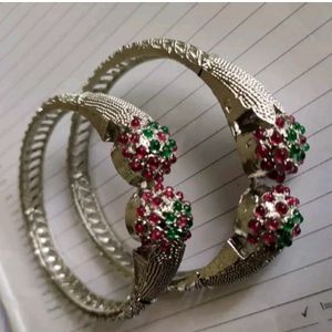 Beutifull Bangle Set