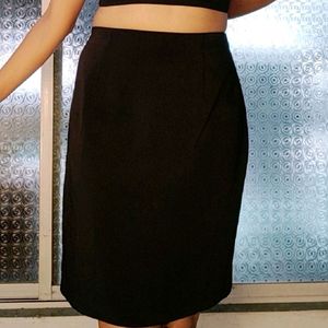 Chic Classic Skirt: Effortless Style 😍