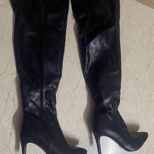 Blavk Boots