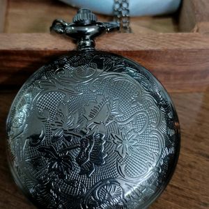 Fancy Pocket Watch With Chain