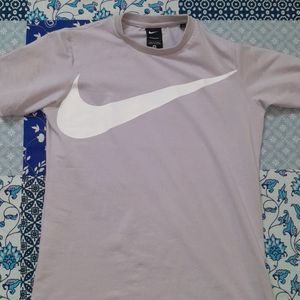 Nike  T Shirt