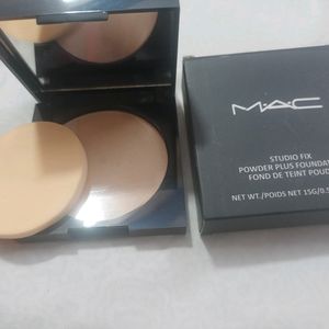 MAC Compact Powder (Shade 01)