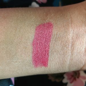 Lakme 9 To 5 Primer + Matte Lipstick