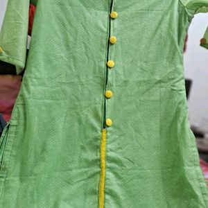 Beautiful Kurti With Buttons..