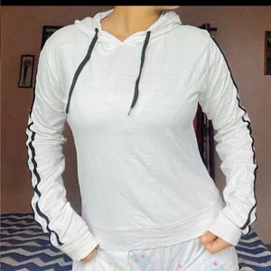 Hoddie White Top