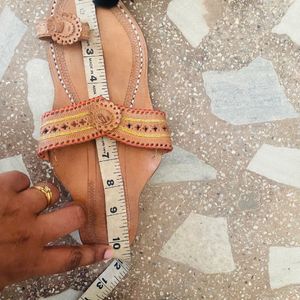 Women Kolhapuri Sandals