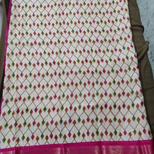 Price Fixed-New Fancy Design Pattu Saree