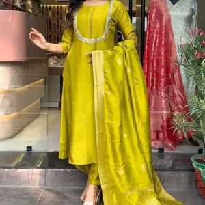 Women's New Beautiful Kurta Dupatta Combo