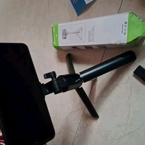 Multy Function Tripod& Selfie Stick