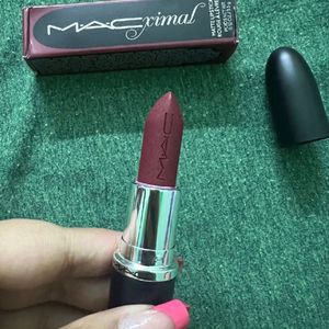 Mac (Maximal) Matte Lipstick  "D FOR DANGER"