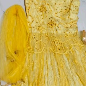 Yellow Gorgeous Gown 😍