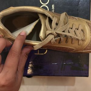 Gold Tresmode Sneakers Partywear