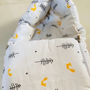 Baby Carrying Bag / Bed , Beautiful Design