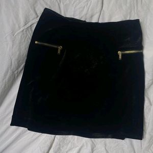 H&M Black Velvet Skirt