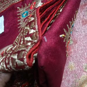 I Am Selling A Saree