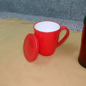 Two Mugs With Lid