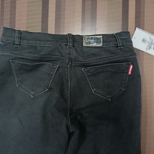 V-101 Size-32 Straight Women Denim Jeans