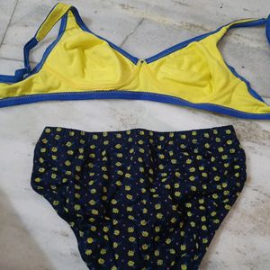 A Set of Yellow Bra N Printed Brief