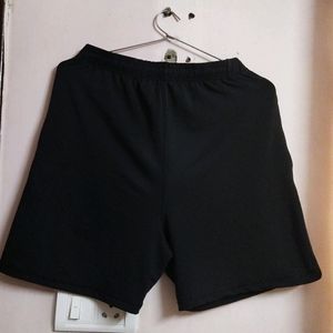 Shorts Of Under Armour Company