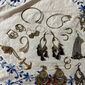 Jewellery Set Of 16