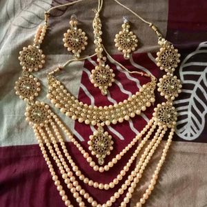 Rani Har And Chokar Set Magtika Earring