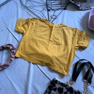 Yellow Knot Top🐣🦋