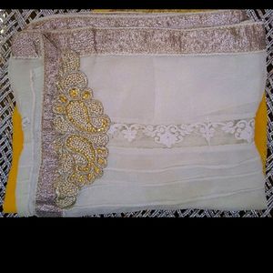 beautiful duble shade saree.