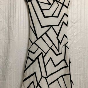 Top Note White And Black Dress