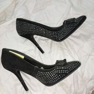 Miss Carlton London pumps