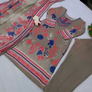 Pakistani Suit Set