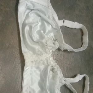 Non Padded Net Design Type Bras