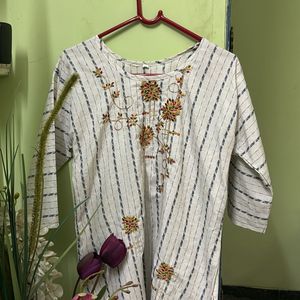 Embroided Kurthi