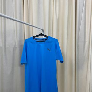 Selling  Puma Tshirt