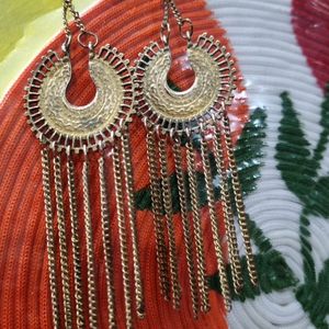 Round Shaped Hanging Earings