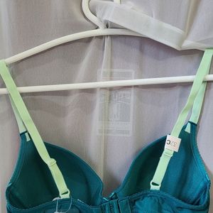 T.shirt Bra