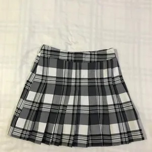 Grey+white Pleated Skirt 8-10yrs (waist 24)