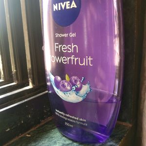 Nivea Powerfruit Shower Gel