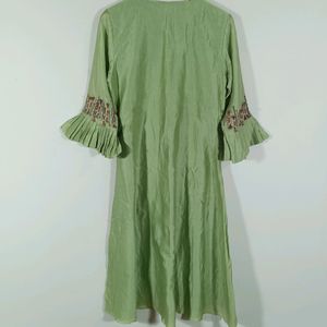 Green Embroidered Kurta (Women)