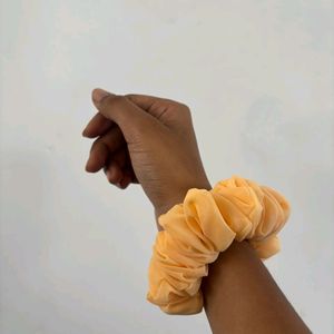 Orange Pulp Scrunchie 🍊