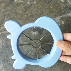 1pc Cartoon Shape Plastic Apple Cutter -Multicolor