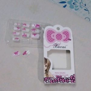 Artificial Nails With Pink Flower Print